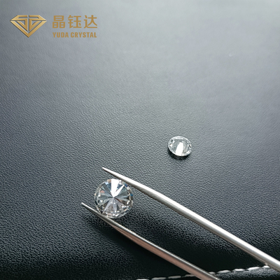Kim cương được cắt tốt trong phòng thí nghiệm để làm đồ trang sức ngọc lục bảo
