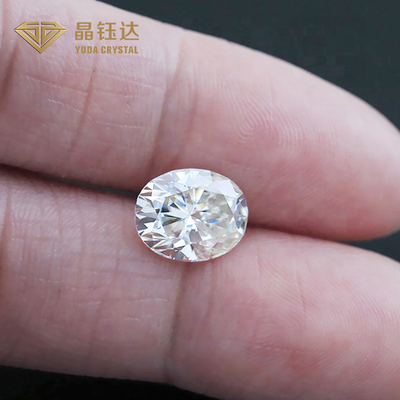 Đá màu trắng được trồng trong phòng thí nghiệm HPHT với chứng nhận IGI